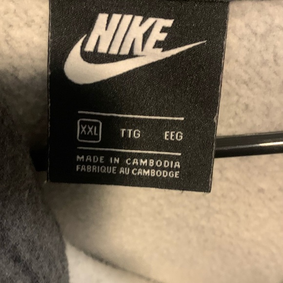 Nike tech - Picture 2 of 3